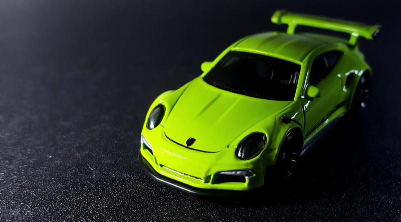 Illustration for article titled A green Porsche